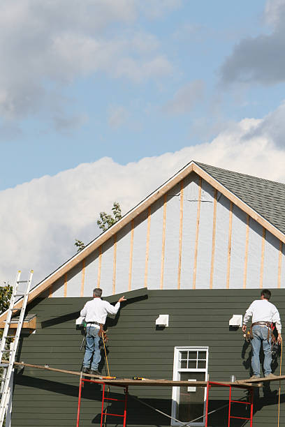 Affordable siding repair and maintenance services in Palm Desert, CA